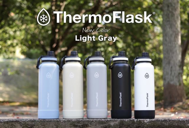 🌟新色登場🌟　ThermoFlask　ライトグレー 1.17L

お客様の再販の声にお応えして、ThermoFlaskのボトルに新しい色が追加になりました😄

2022年に公式オンラインストアで0.7Lサイズで限定販売したところ、わずか2ヶ月で完売したカラーなんですよ。

今回は人気サイズの1.17Lで販売スタート。

TAKEYA公式オンラインストアの他にも楽天、yahoo、Amazonの各公式ショップでも購入できます。

皆様がお買い物しやすいショップで、是非チェックしてくださいね☺️

プロフィールのリンクツリーよりオンラインストアへアクセスできます。

@thermoflaskjp
アカウントフォローもよろしくお願いします🙇

————————————
プロフィールはこちらから👉@takeya_official
————————————
#TAKEYA #ThermoFlask #サーモフラスク  #ステンレスボトル  #マイボトル  #水筒  #真空断熱  #水分補給  #保冷ボトル  #使いやすい水筒 #傷に強い  #熱中症対策 #サステナブル #持ち歩き #おしゃれボトル #アースカラー #新色登場
————————————
